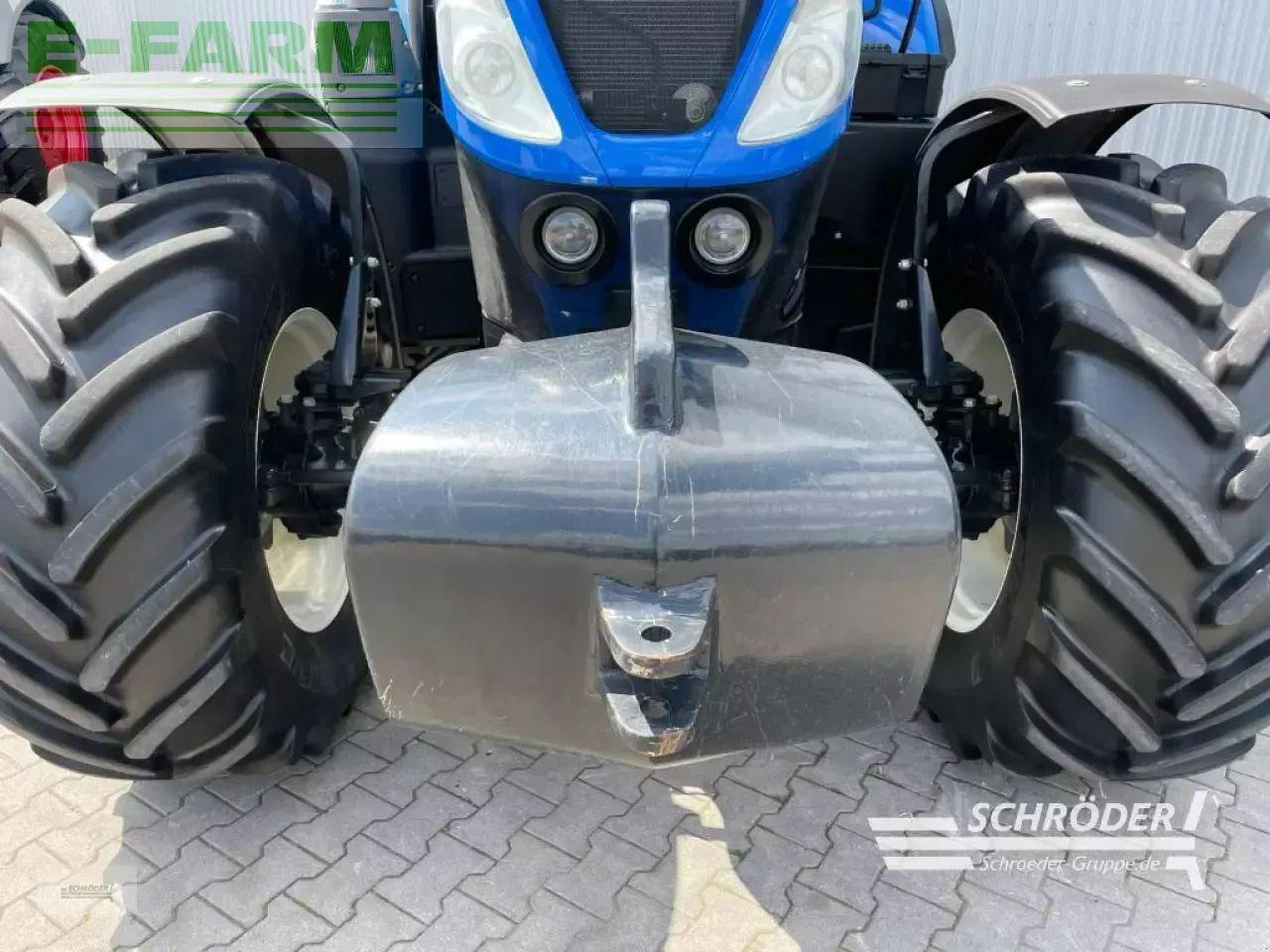 Tractor New Holland t 7.210: foto 13