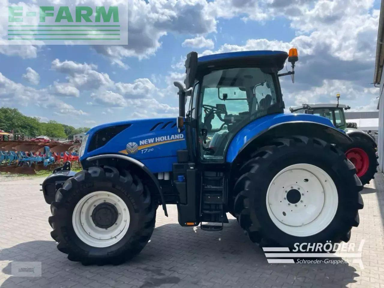 Tractor New Holland t 7.210: foto 10