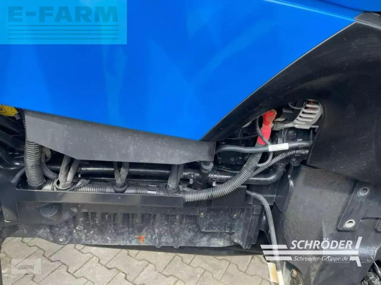 Tractor New Holland t 7.210: foto 6