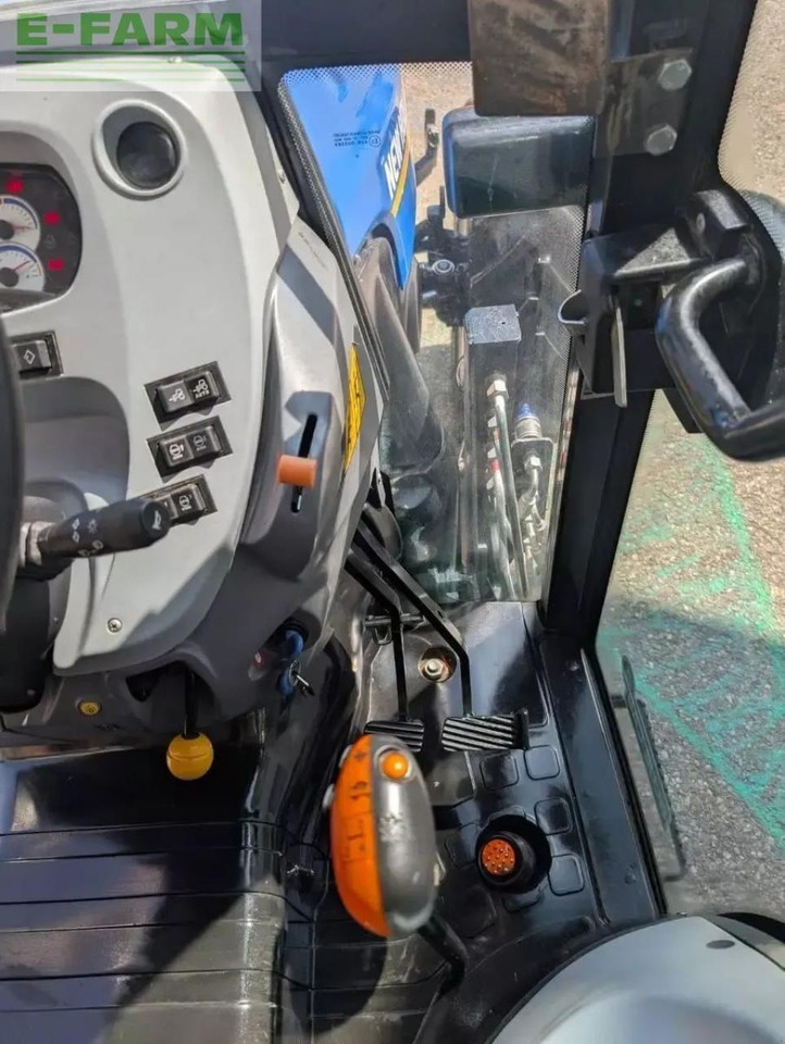 Tractor New Holland t4.90 f F: foto 13