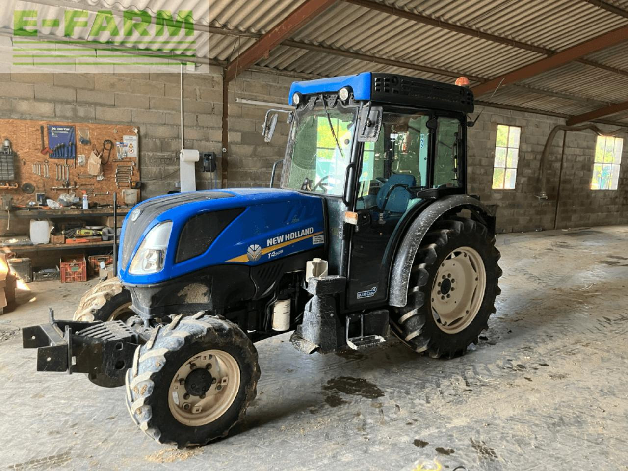 New Holland t4-90n N - Tractor: foto 1 New Holland t4-90n N - Tractor: foto 1
