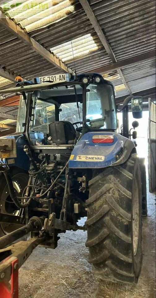 New Holland t5.100 ec - Tractor: foto 3 New Holland t5.100 ec - Tractor: foto 3