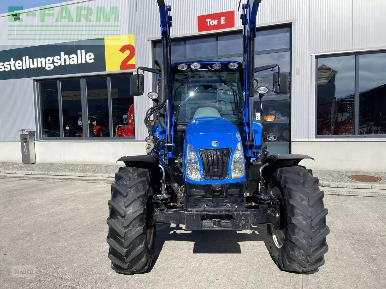 New Holland t5030 - Tractor: foto 2 New Holland t5030 - Tractor: foto 2