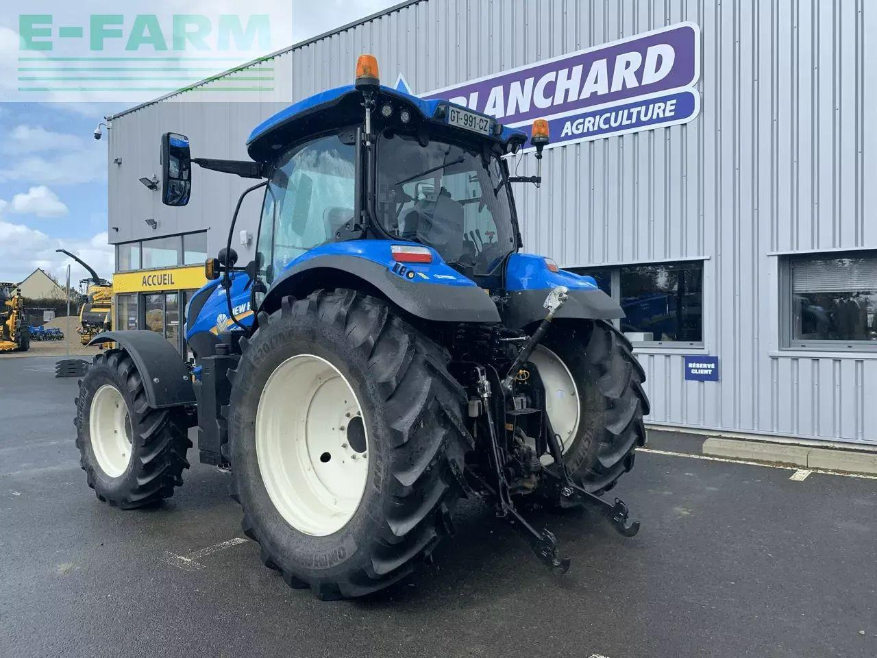 Tractor New Holland t6.145 dynamic command: foto 8 Tractor New Holland t6.145 dynamic command: foto 8