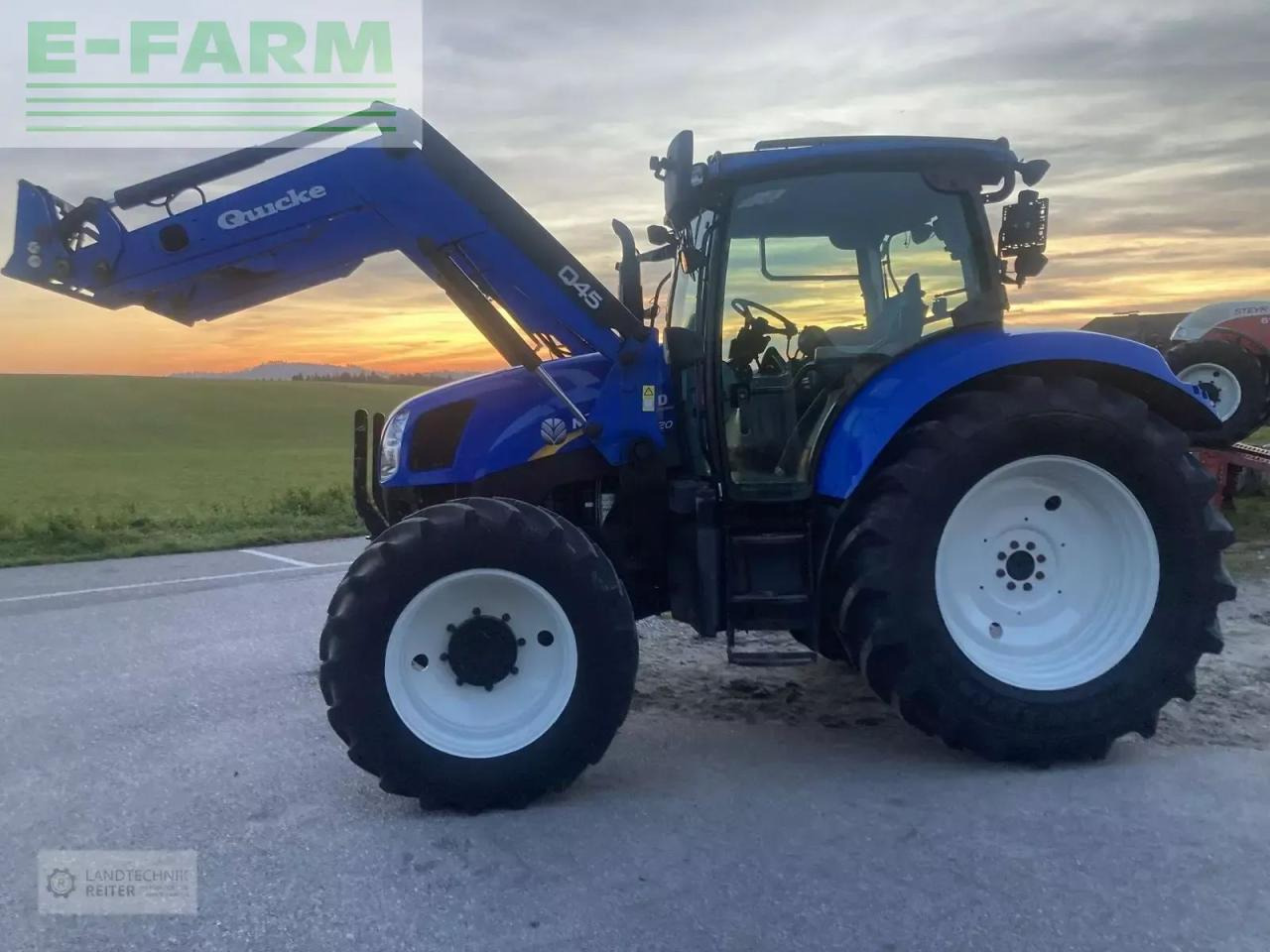 New Holland t6020 elite - Tractor: foto 4 New Holland t6020 elite - Tractor: foto 4