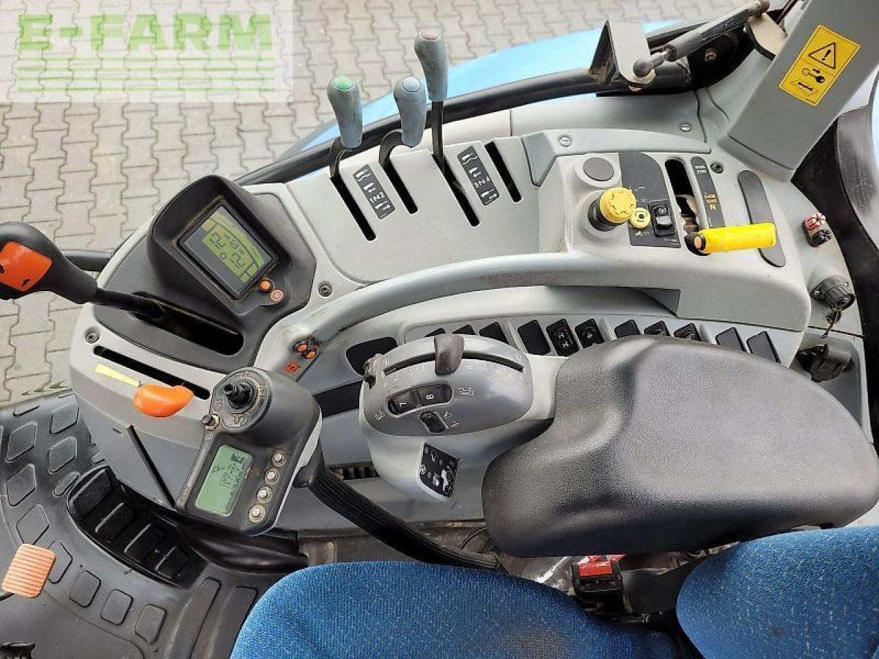 Tractor New Holland t6070 elite Elite: foto 7
