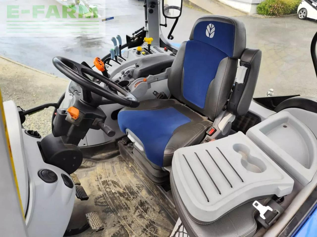 New Holland t7 190 pc - Tractor: foto 5 New Holland t7 190 pc - Tractor: foto 5