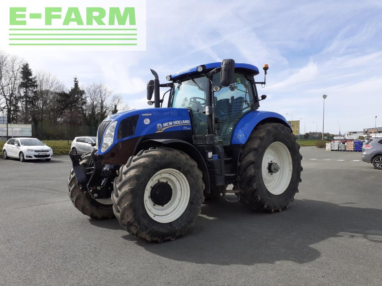 New Holland t7 200 - Tractor: foto 4 New Holland t7 200 - Tractor: foto 4