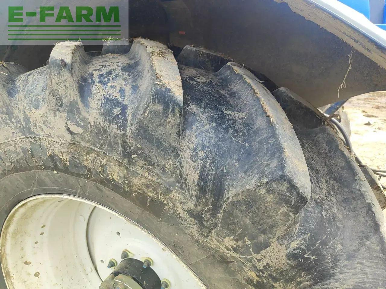 New Holland t7.210 classic - Tractor: foto 3 New Holland t7.210 classic - Tractor: foto 3