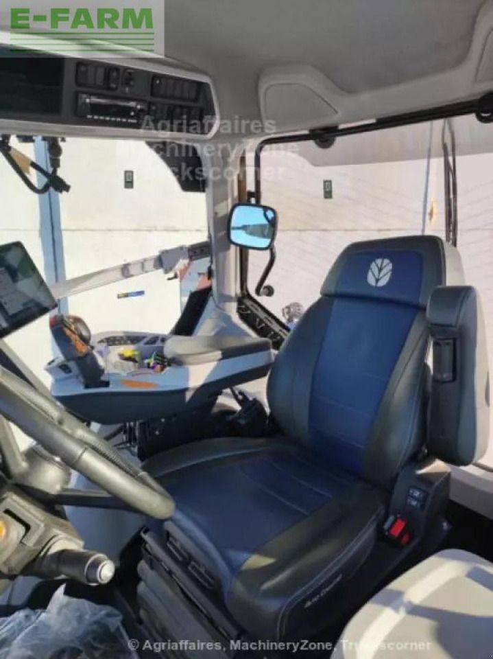 New Holland t7.230 pc plmi - Tractor: foto 5 New Holland t7.230 pc plmi - Tractor: foto 5