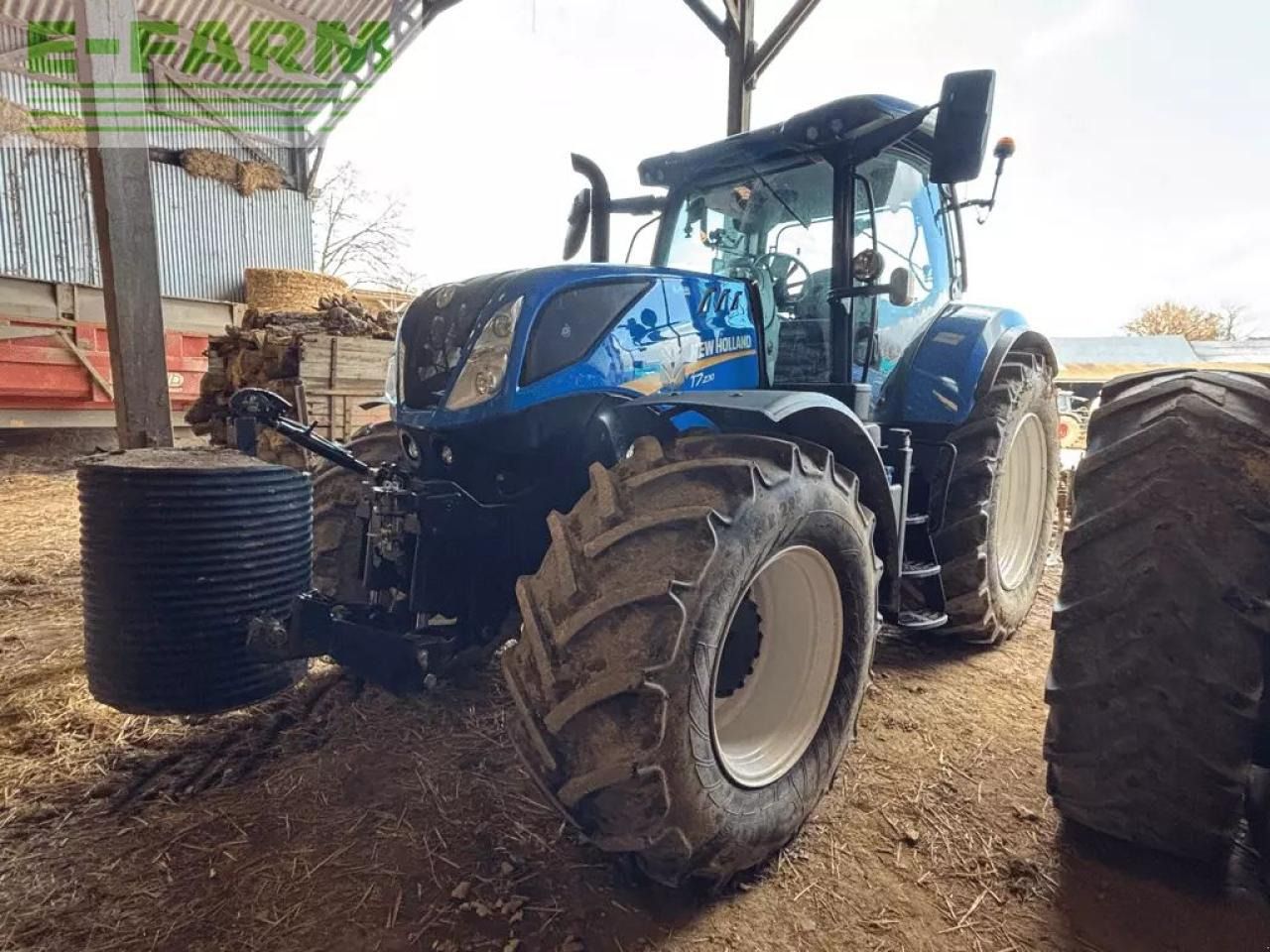 New Holland t7.230 pc s5 - Tractor: foto 2 New Holland t7.230 pc s5 - Tractor: foto 2