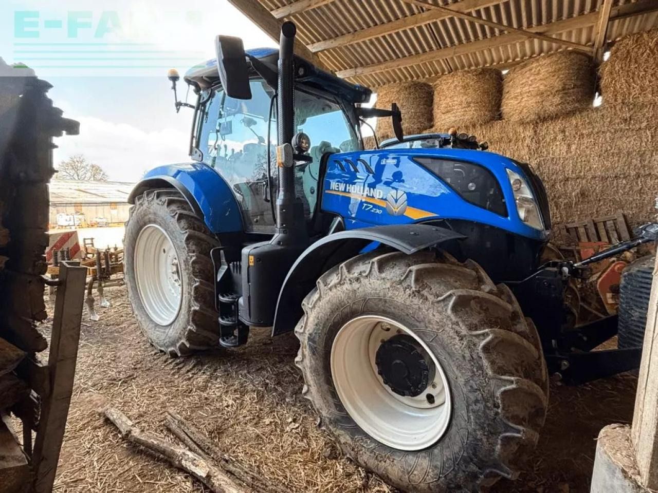 New Holland t7.230 pc s5 - Tractor: foto 1 New Holland t7.230 pc s5 - Tractor: foto 1