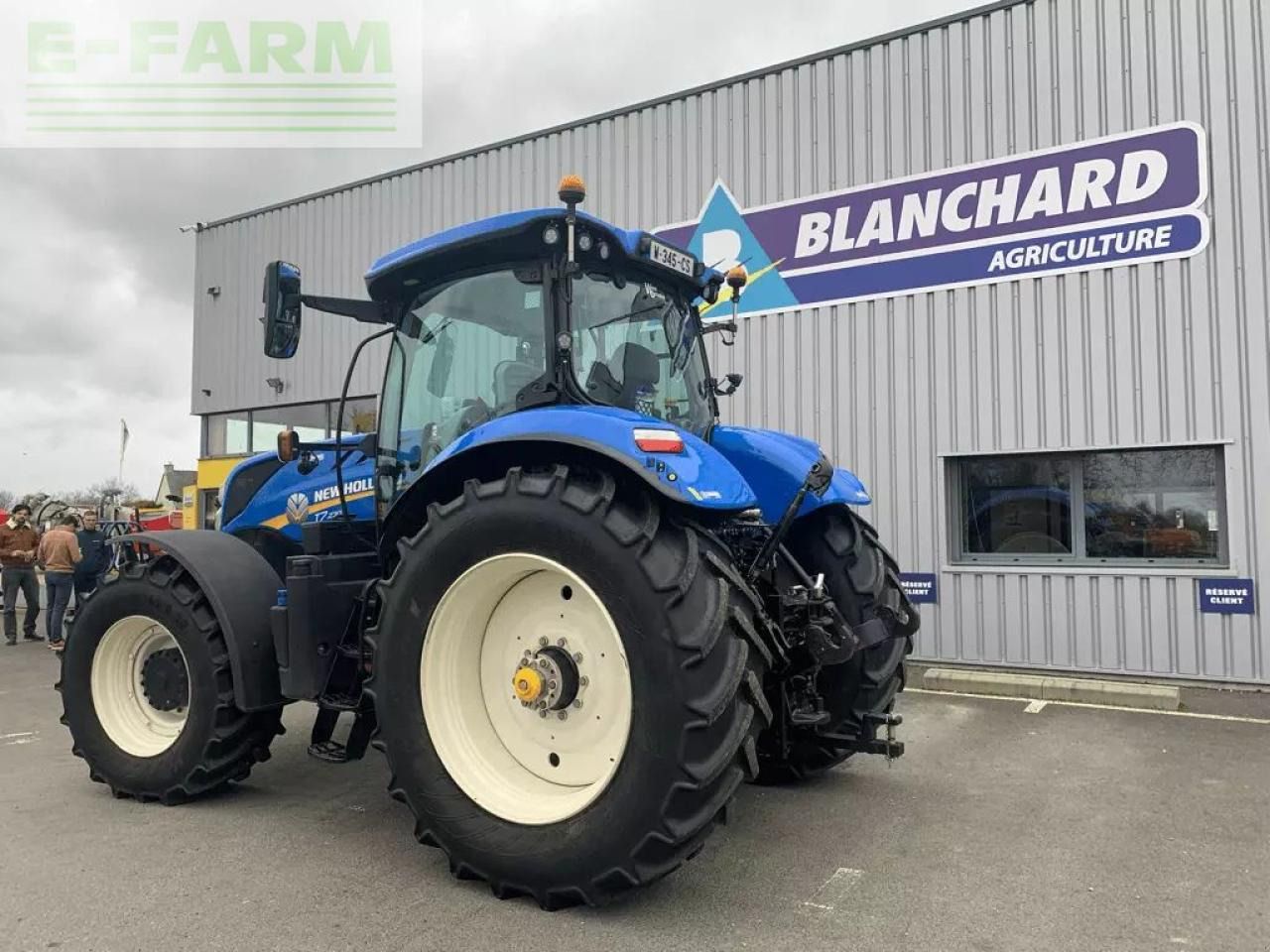 New Holland t7.230 pc s5 - Tractor: foto 5 New Holland t7.230 pc s5 - Tractor: foto 5