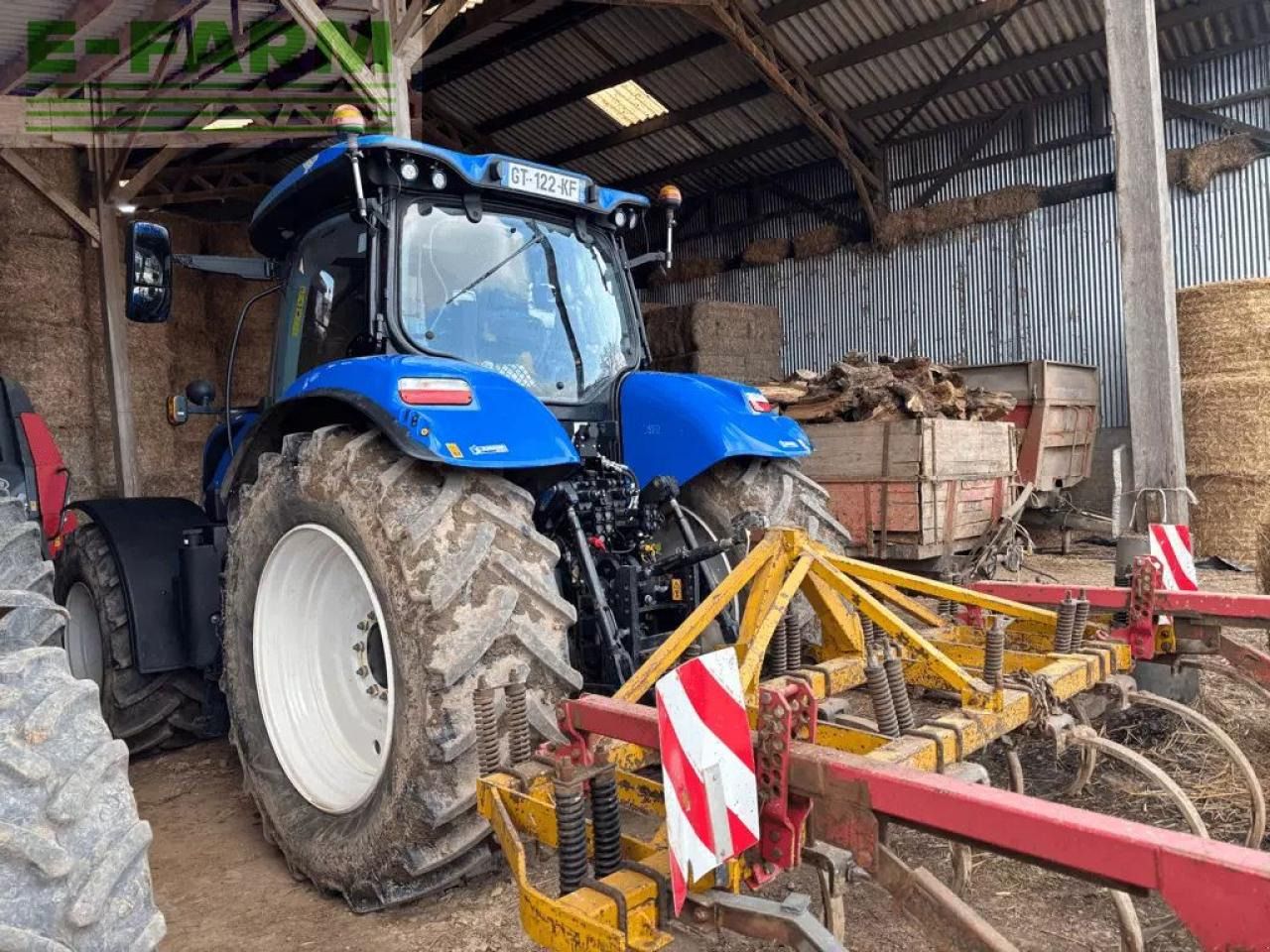 New Holland t7.230 pc s5 - Tractor: foto 5 New Holland t7.230 pc s5 - Tractor: foto 5