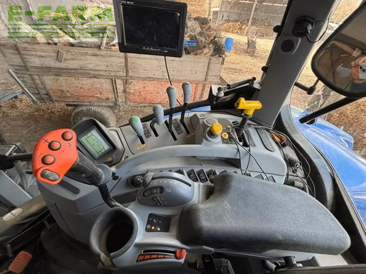 New Holland t7.230 pc s5 - Tractor: foto 4 New Holland t7.230 pc s5 - Tractor: foto 4