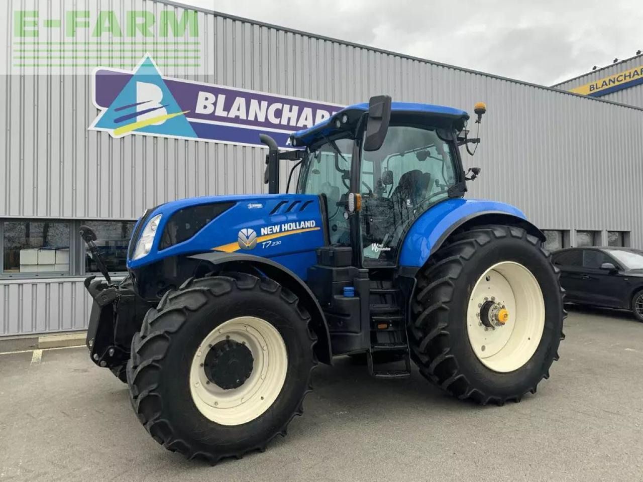 New Holland t7.230 pc s5 - Tractor: foto 1 New Holland t7.230 pc s5 - Tractor: foto 1