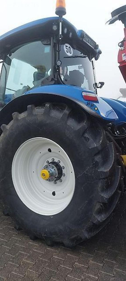 New Holland t7.245 ac - Tractor: foto 2 New Holland t7.245 ac - Tractor: foto 2
