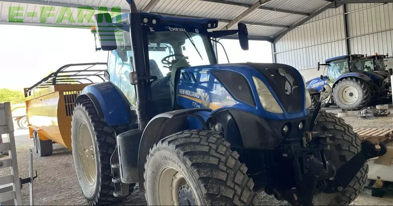 New Holland t7.245 ac n°14 cheval - Tractor: foto 1 New Holland t7.245 ac n°14 cheval - Tractor: foto 1