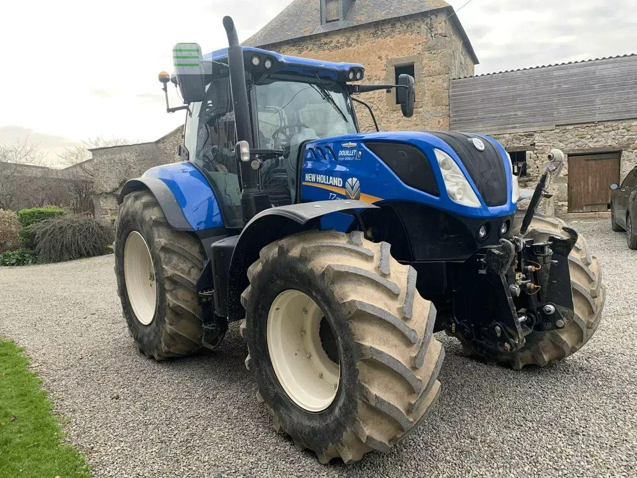 New Holland t7.260 auto command - Tractor: foto 1 New Holland t7.260 auto command - Tractor: foto 1