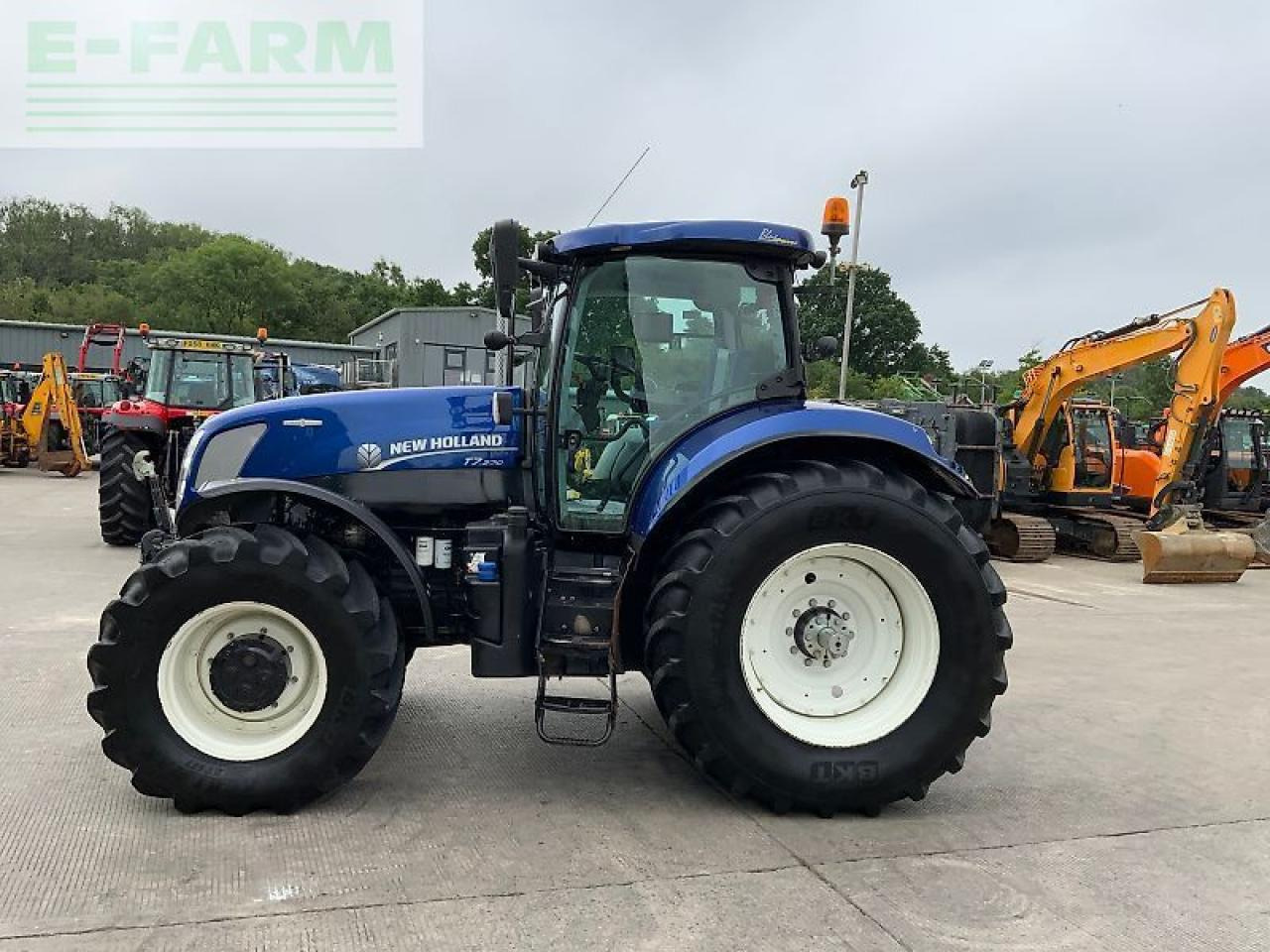 New Holland t7.270 blue power tractor (st23715) - Tractor: foto 4 New Holland t7.270 blue power tractor (st23715) - Tractor: foto 4