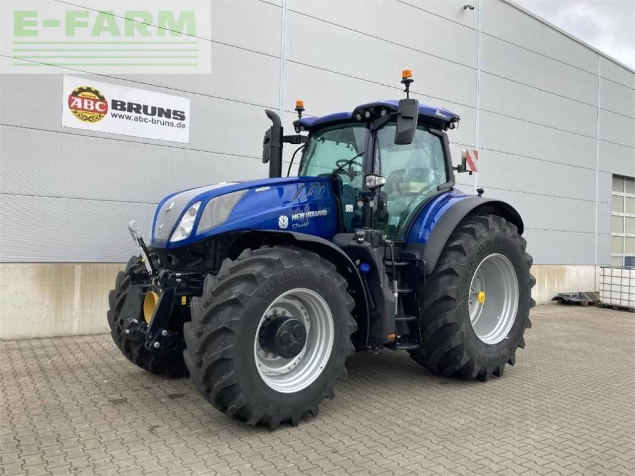 New Holland t7.315 hd autocommand new gen HD - Tractor: foto 1 New Holland t7.315 hd autocommand new gen HD - Tractor: foto 1