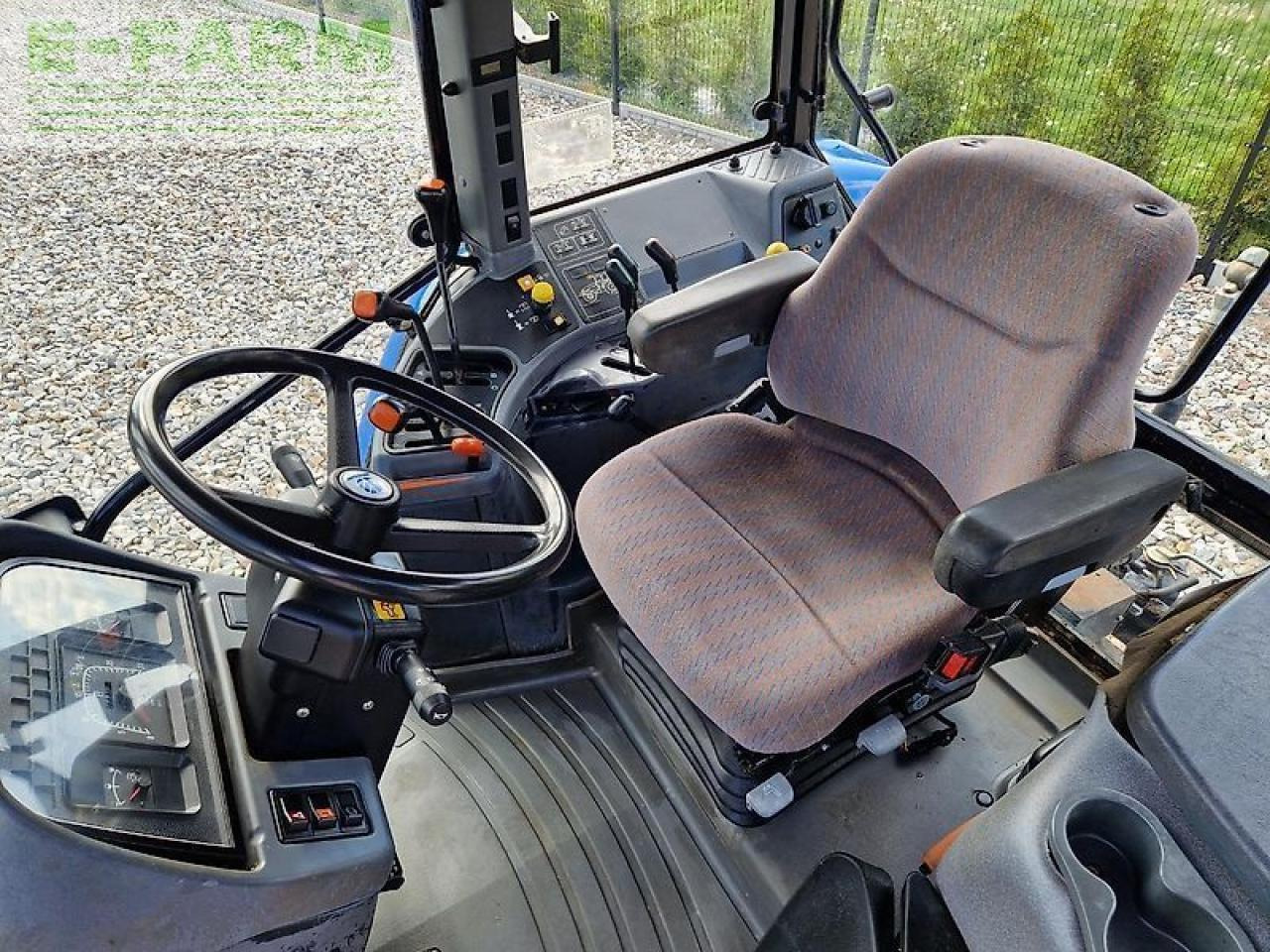 New Holland tm 120 - Tractor: foto 3 New Holland tm 120 - Tractor: foto 3