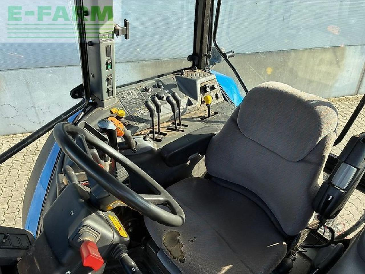 Tractor New Holland tm 140: foto 9