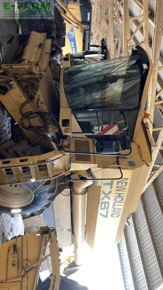 New Holland tx 67 - Cosechadora de granos: foto 1 New Holland tx 67 - Cosechadora de granos: foto 1