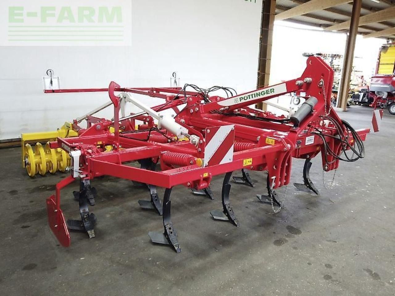 Pöttinger synkro 4030 k nova grubber pöt - Cultivador: foto 3 Pöttinger synkro 4030 k nova grubber pöt - Cultivador: foto 3