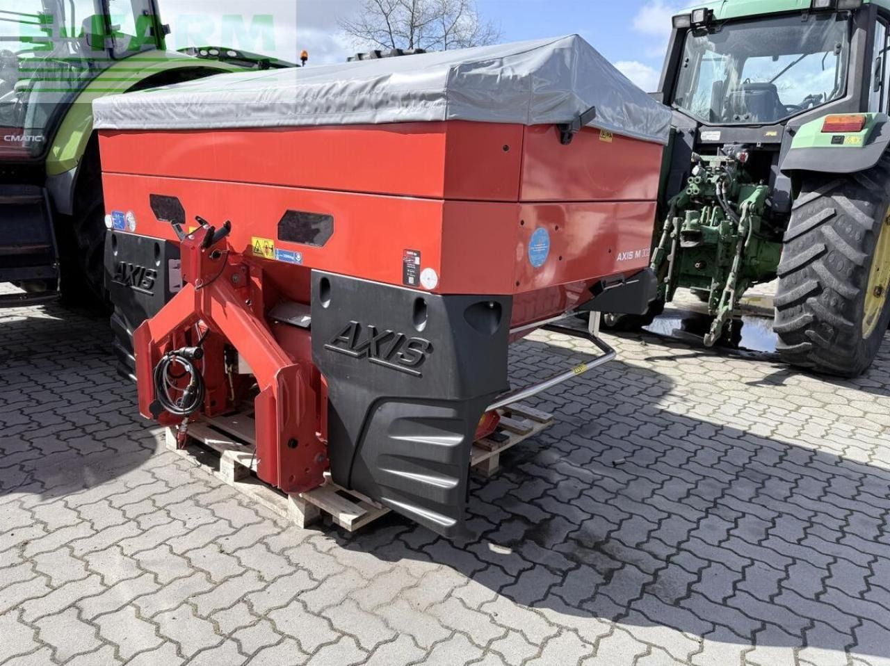 Rauch axis-m 30.2 emc+w varispread pro isobus - Esparcidor de fertilizantes: foto 1 Rauch axis-m 30.2 emc+w varispread pro isobus - Esparcidor de fertilizantes: foto 1