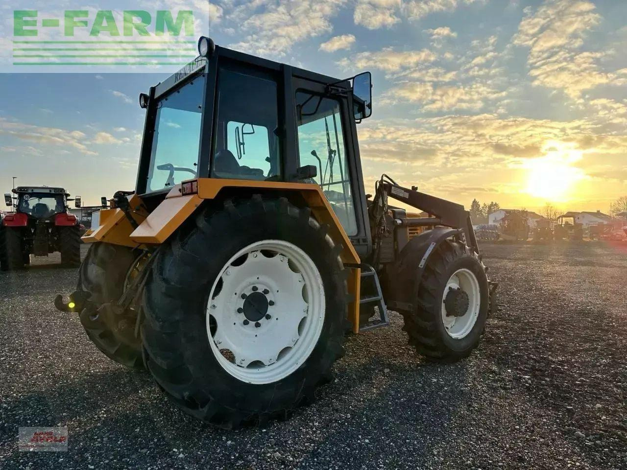 Renault 103.14 (r 7822-a-s) - Tractor: foto 5 Renault 103.14 (r 7822-a-s) - Tractor: foto 5