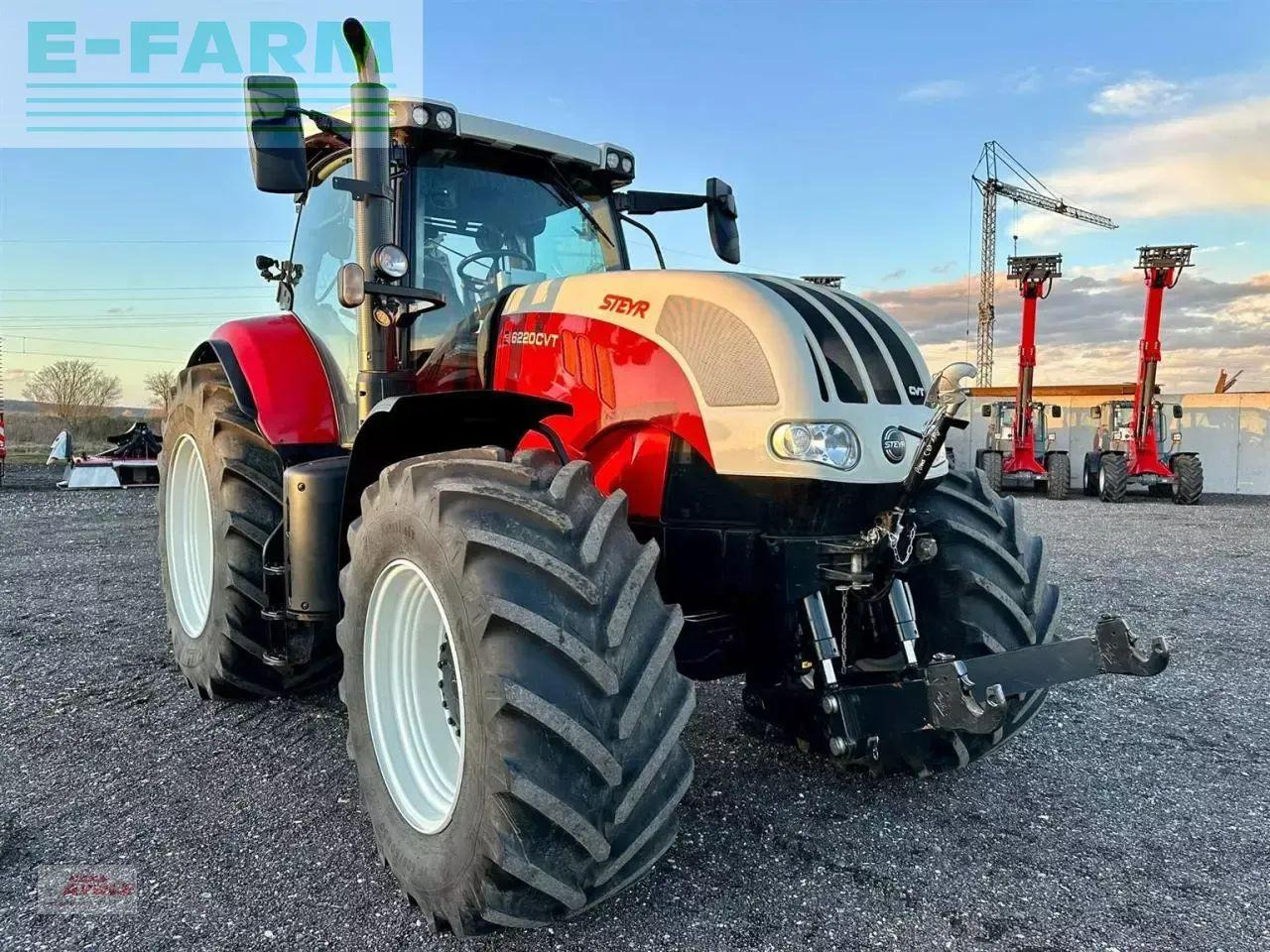 Steyr cvt 6220 - Tractor: foto 1 Steyr cvt 6220 - Tractor: foto 1