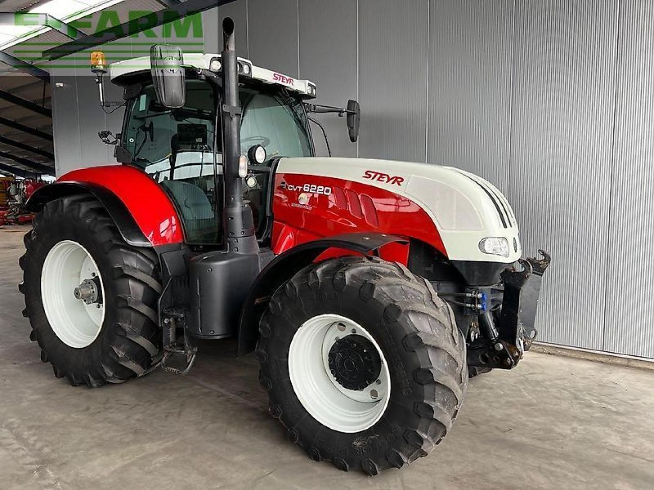 Steyr cvt 6220 - Tractor: foto 2 Steyr cvt 6220 - Tractor: foto 2