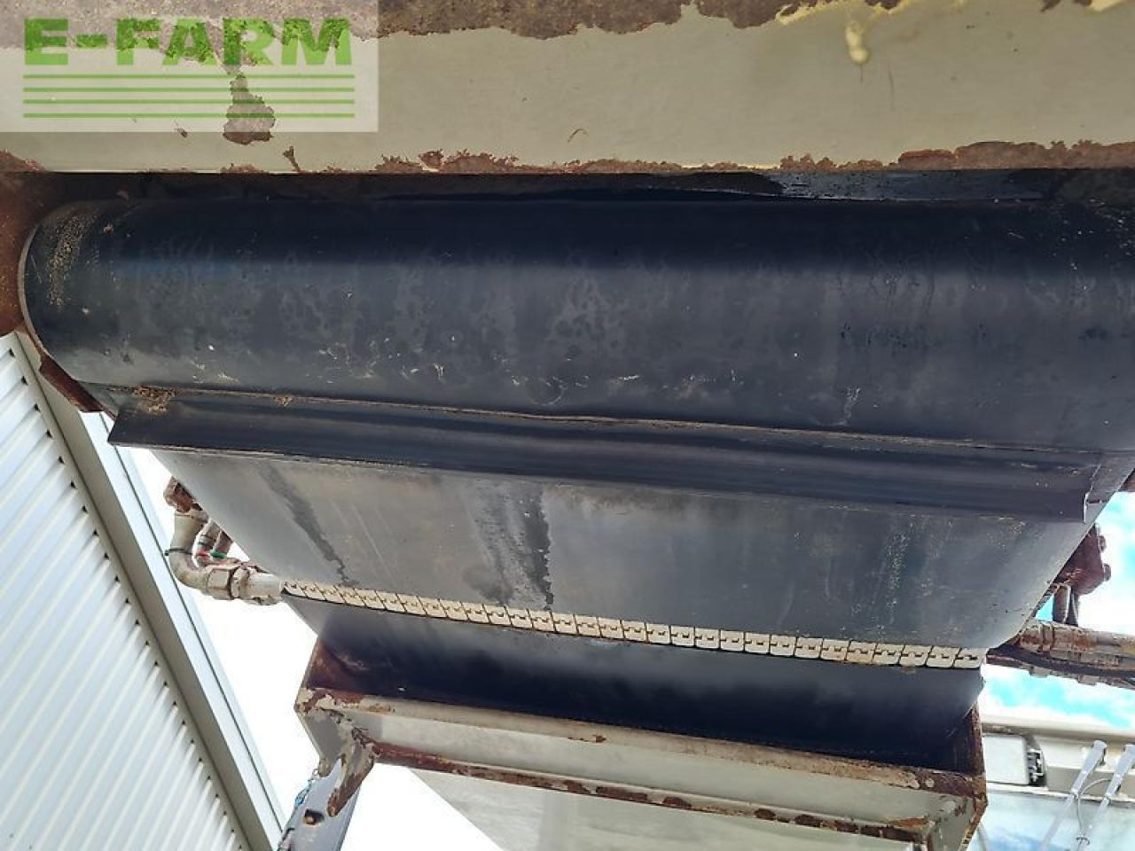 Maquinaria ganadera Storti greyhound 20 m3 horizontaal zelfrijder: foto 15 Maquinaria ganadera Storti greyhound 20 m3 horizontaal zelfrijder: foto 15