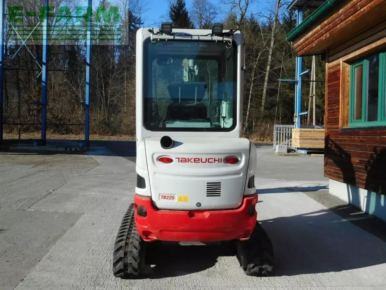 Takeuchi tb 225 ( 2.400kg ) mit hydr. verstellfahrwerk - Miniexcavadora: foto 3 Takeuchi tb 225 ( 2.400kg ) mit hydr. verstellfahrwerk - Miniexcavadora: foto 3