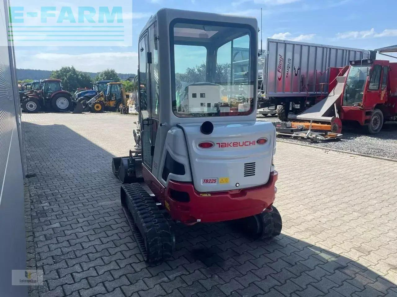 Takeuchi tb 225 v4 - Miniexcavadora: foto 4 Takeuchi tb 225 v4 - Miniexcavadora: foto 4