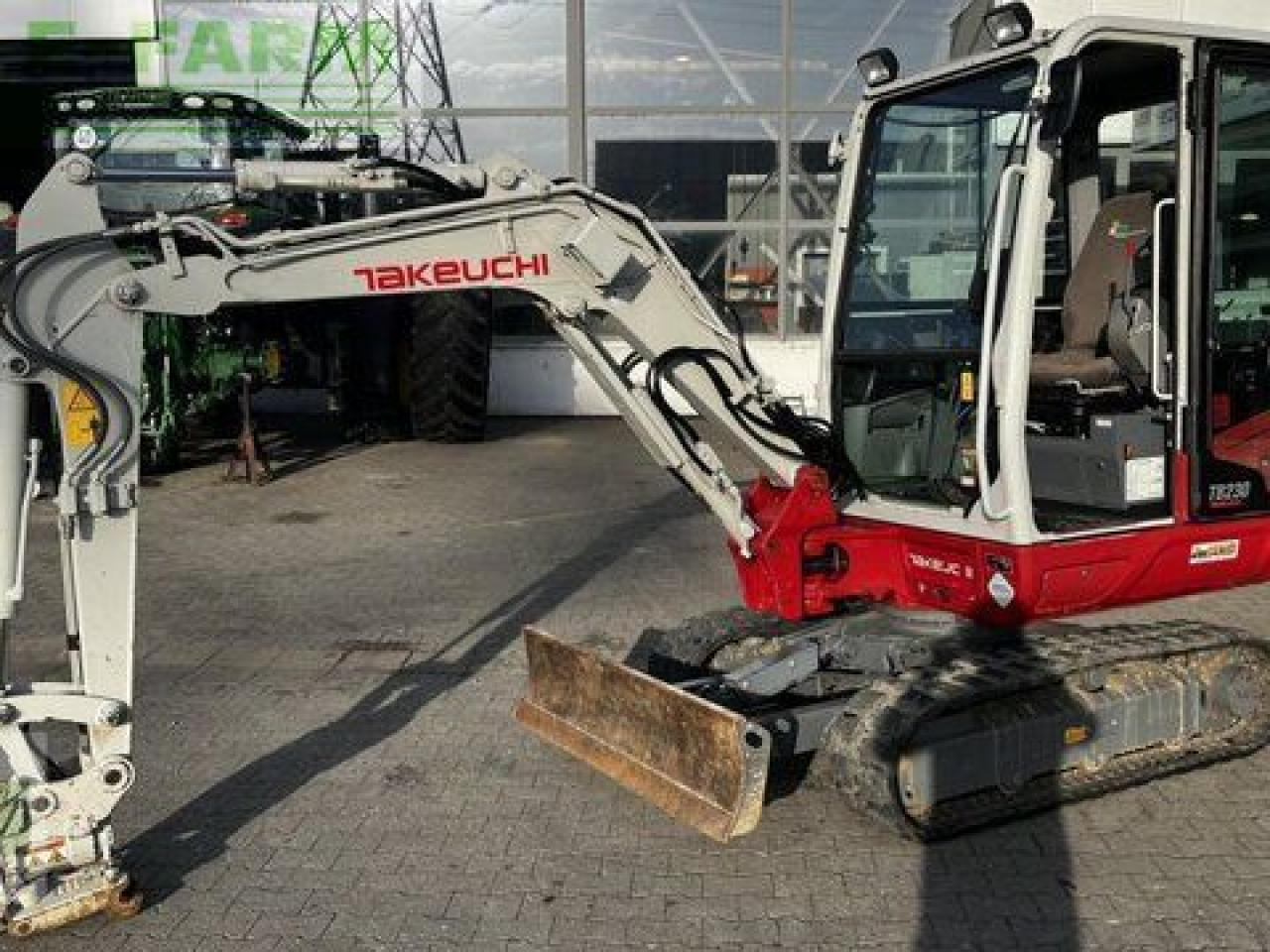 Takeuchi tb 230 - Miniexcavadora: foto 4 Takeuchi tb 230 - Miniexcavadora: foto 4