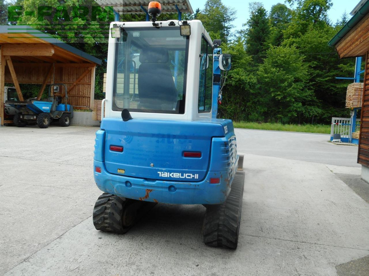 Takeuchi tb235 ( 3.605kg ) powertilt + hydr. sw - Excavadora de cadenas: foto 3 Takeuchi tb235 ( 3.605kg ) powertilt + hydr. sw - Excavadora de cadenas: foto 3