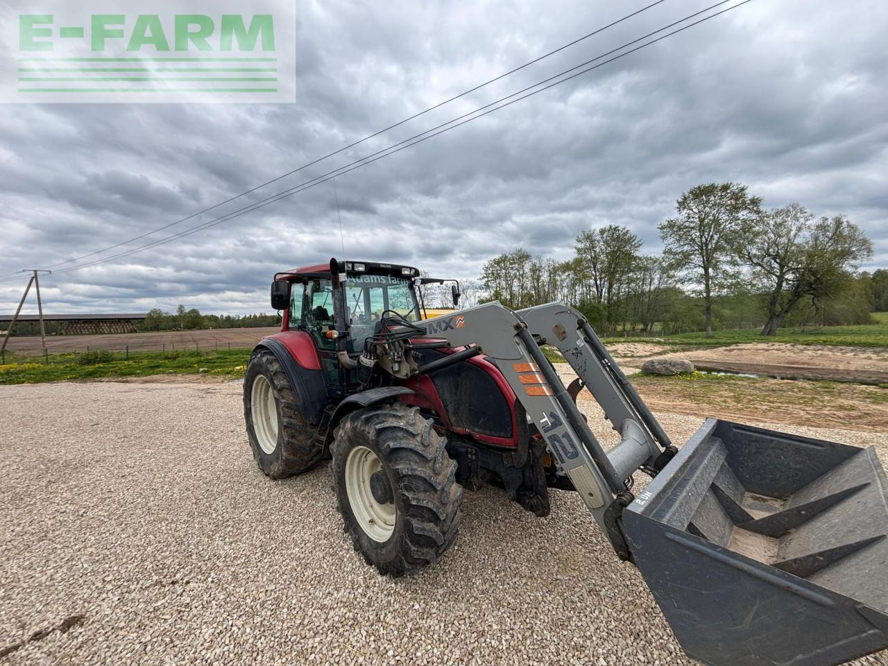 Valtra T130 - Tractor: foto 1 Valtra T130 - Tractor: foto 1