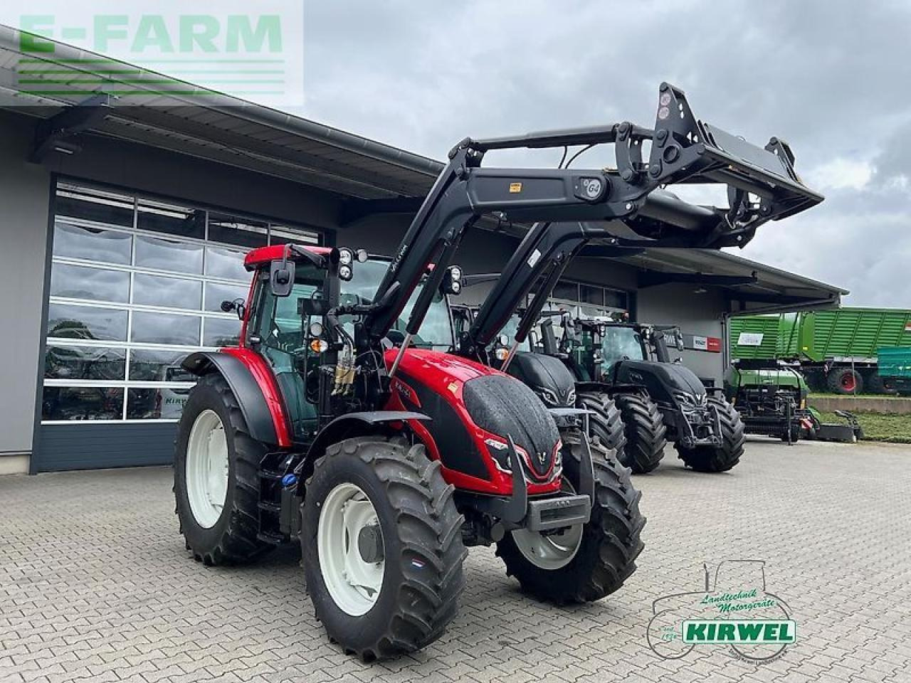 Valtra a 105 - Tractor: foto 1 Valtra a 105 - Tractor: foto 1