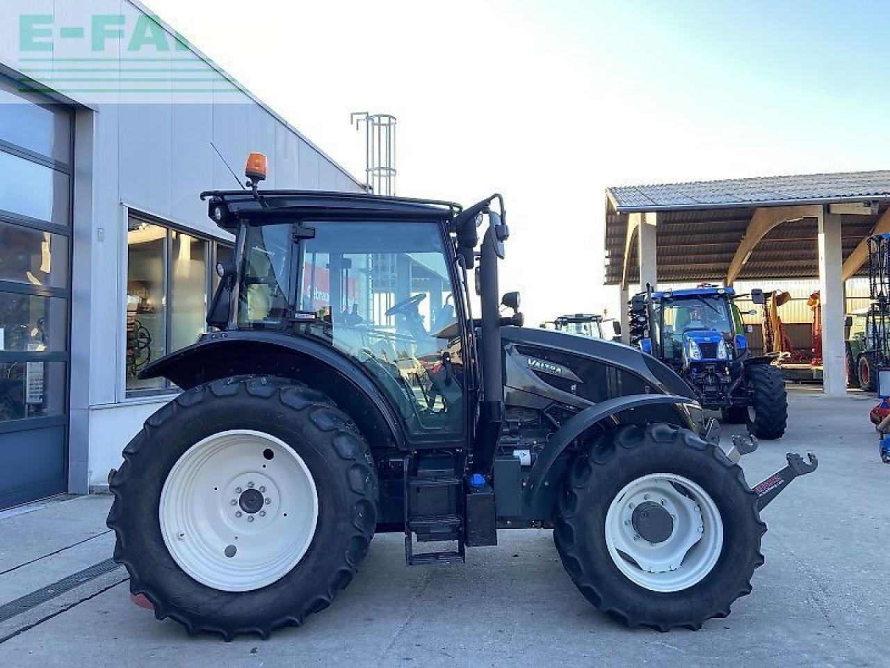 Valtra a 114 - Tractor: foto 4 Valtra a 114 - Tractor: foto 4