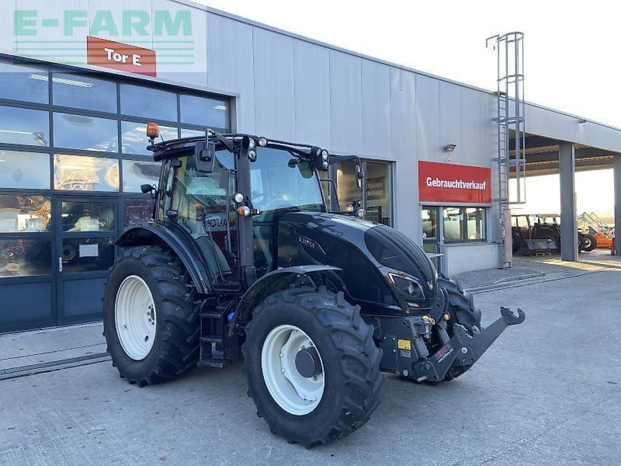 Valtra a 114 - Tractor: foto 3 Valtra a 114 - Tractor: foto 3