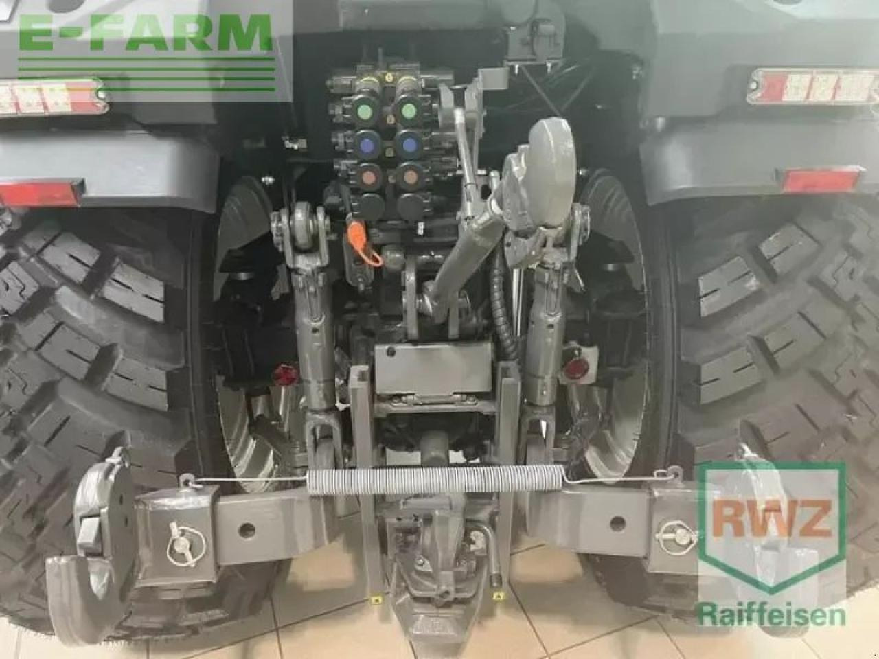 Valtra f105s 2d3 - Tractor: foto 4 Valtra f105s 2d3 - Tractor: foto 4