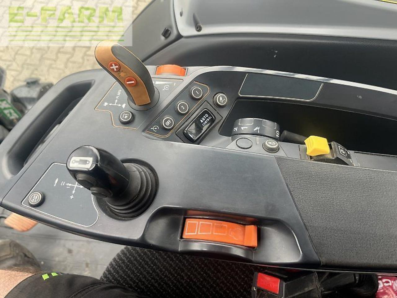 Valtra n 134 aktiv - Tractor: foto 4 Valtra n 134 aktiv - Tractor: foto 4