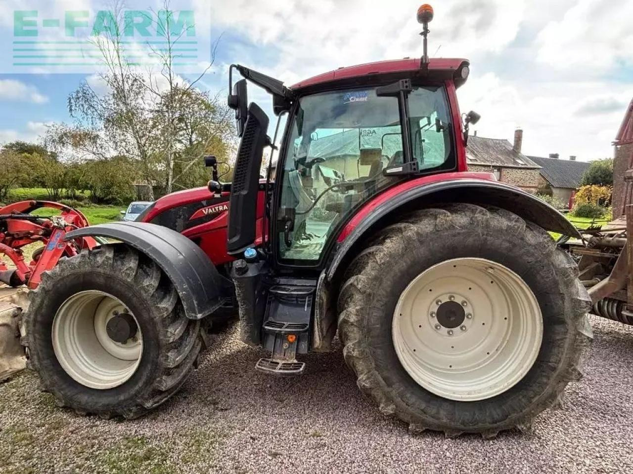 Valtra n154ed - Tractor: foto 1 Valtra n154ed - Tractor: foto 1