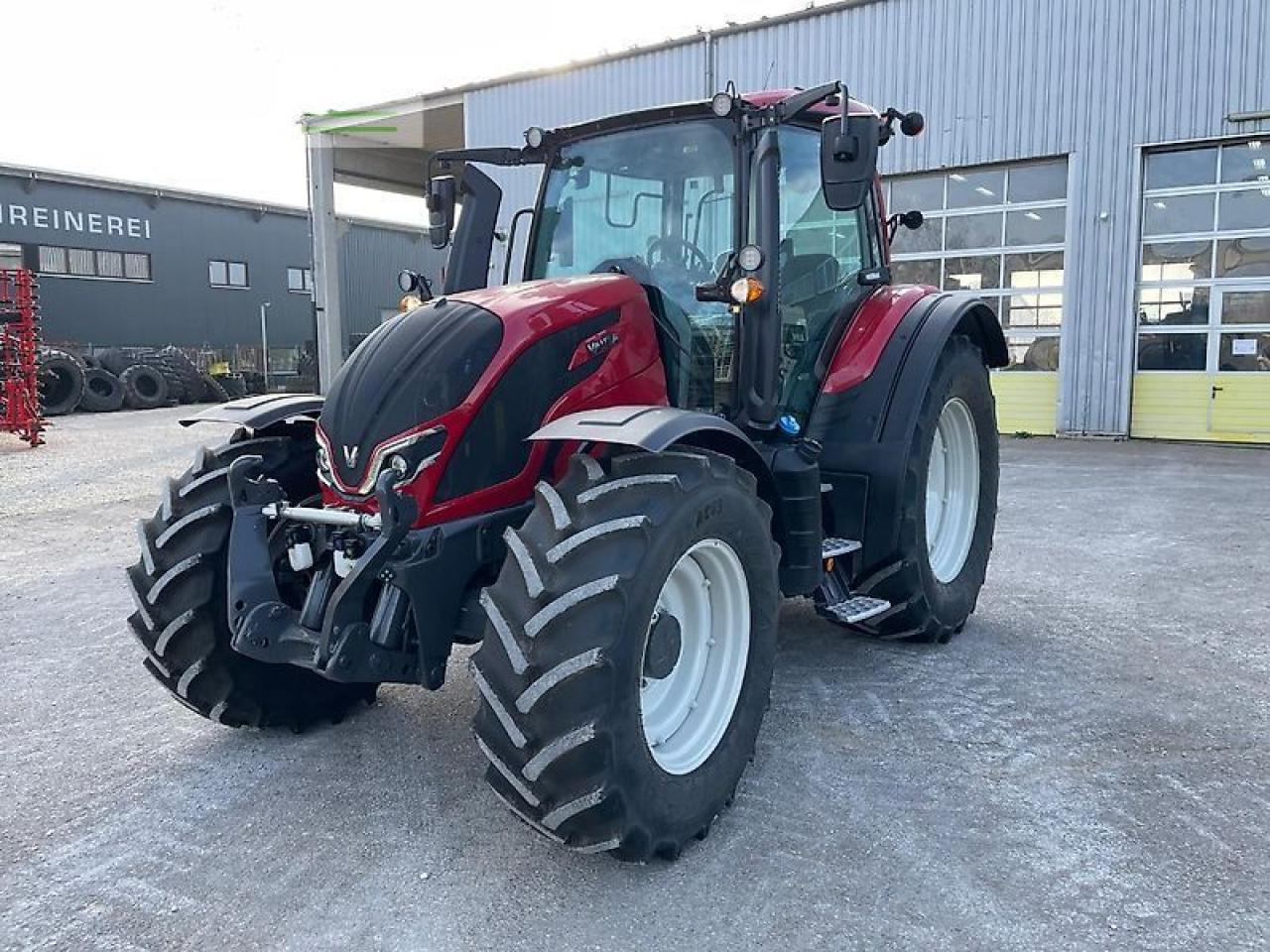 Valtra n155 - Tractor: foto 1 Valtra n155 - Tractor: foto 1