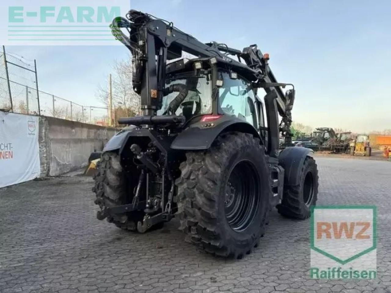 Valtra n155eh forstkran - Tractor: foto 2 Valtra n155eh forstkran - Tractor: foto 2