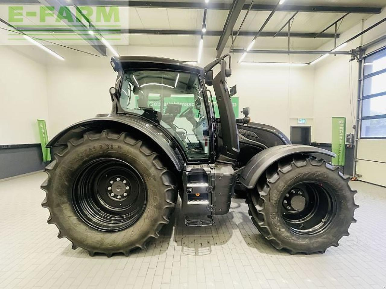 Valtra n175v - Tractor: foto 4 Valtra n175v - Tractor: foto 4