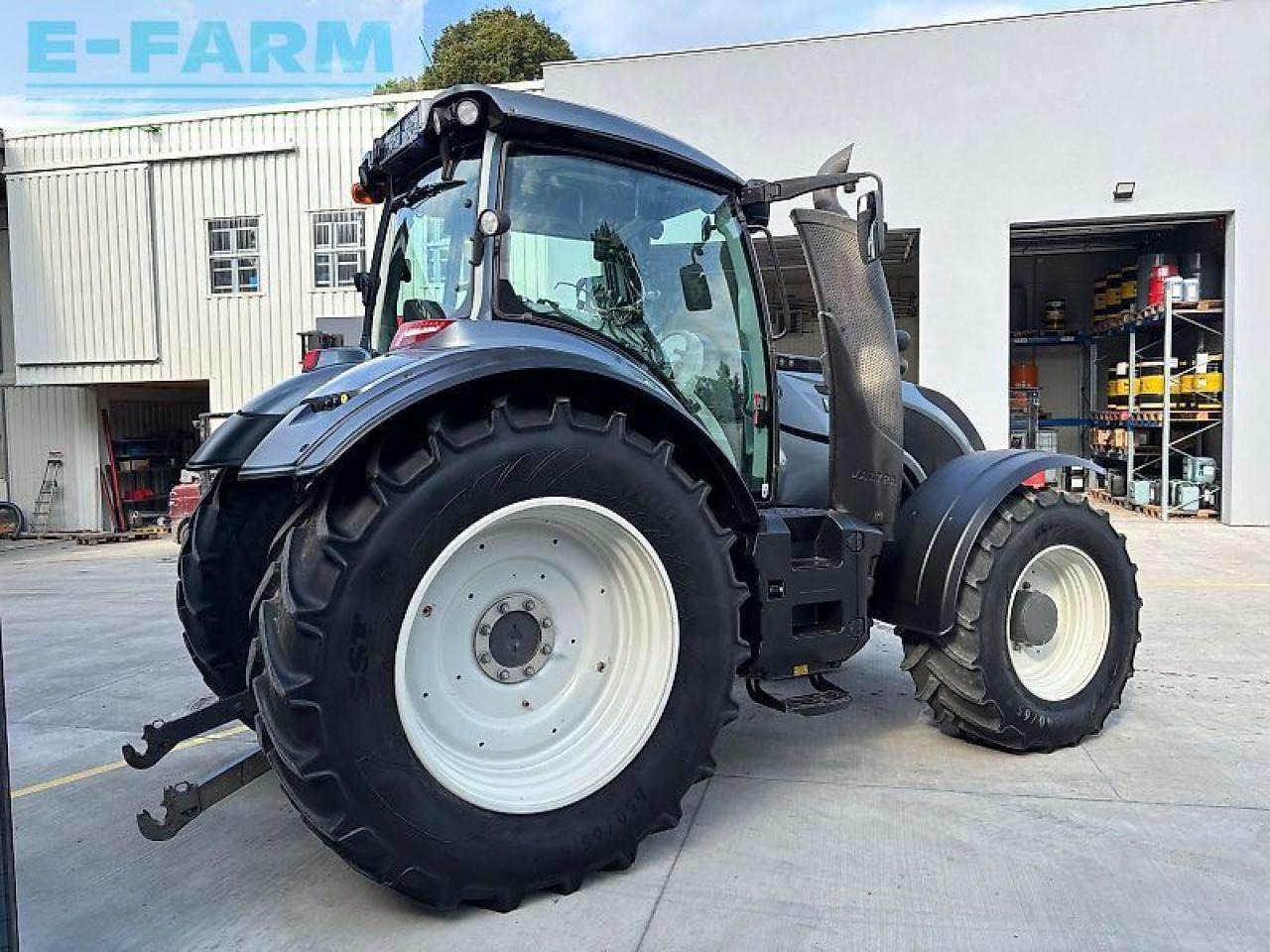 Valtra t 174e active Active - Tractor: foto 4 Valtra t 174e active Active - Tractor: foto 4