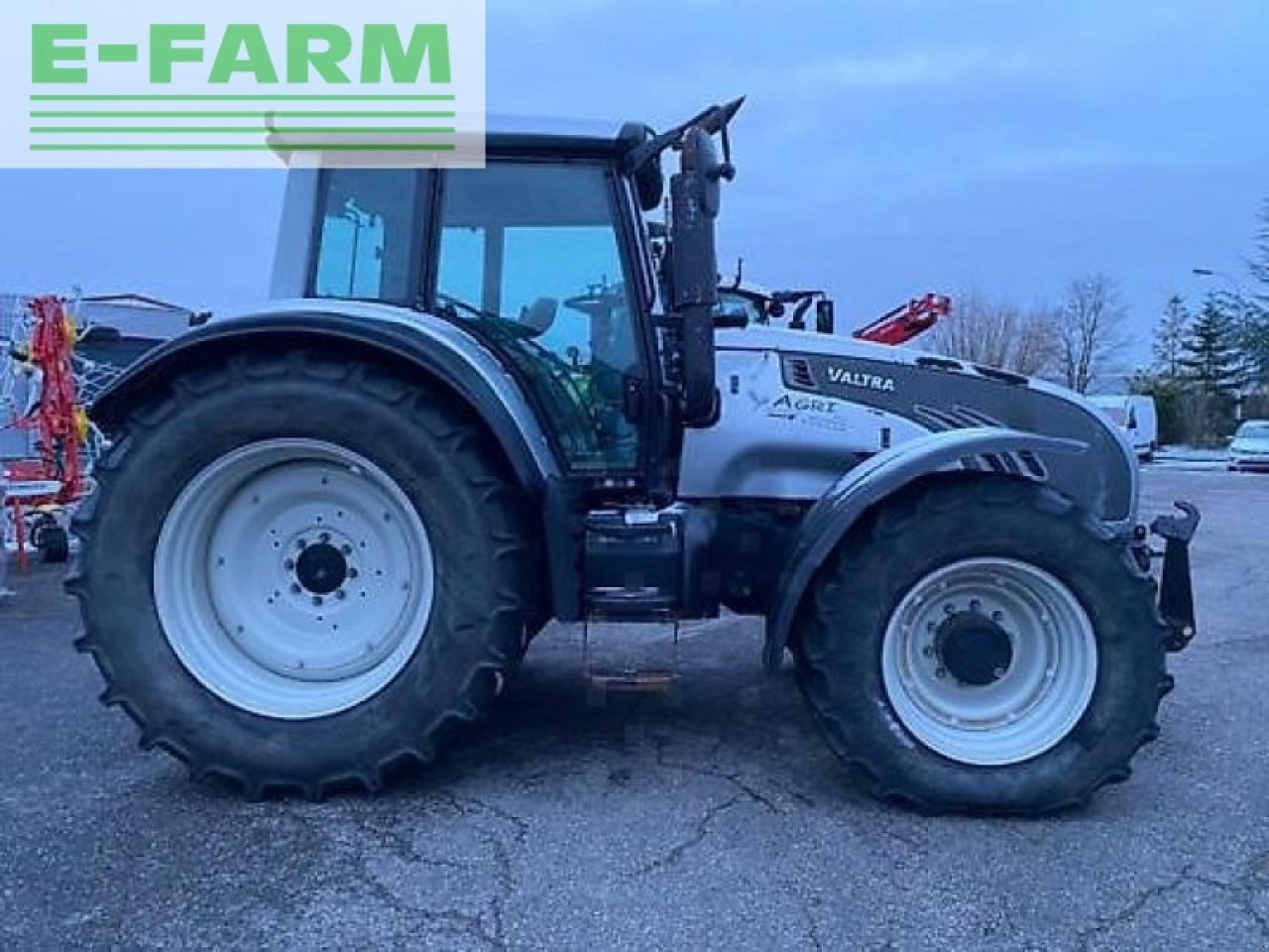 Valtra t172 hitech - Tractor: foto 4 Valtra t172 hitech - Tractor: foto 4
